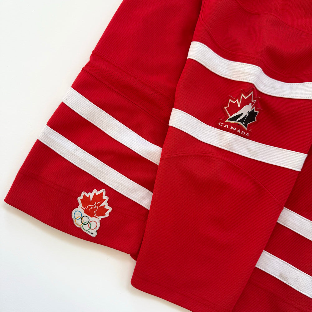 2010 Olympic Team Canada Hockey Jersey - Size 8