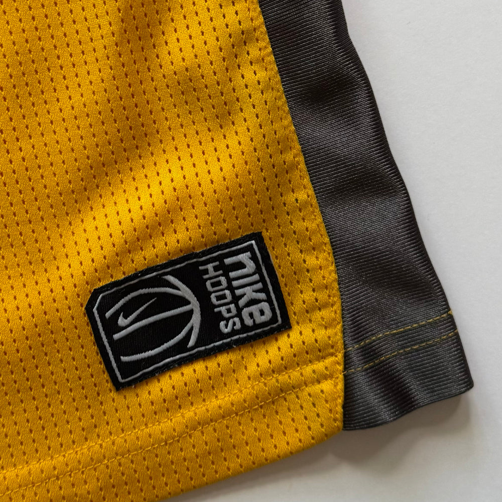 Nike Basketball Jersey - Size 7