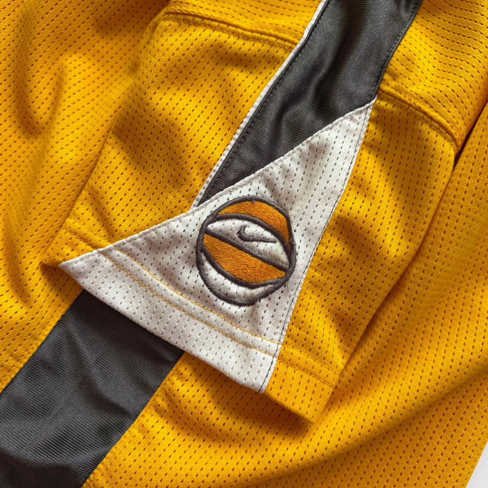 Nike Basketball Jersey - Size 7