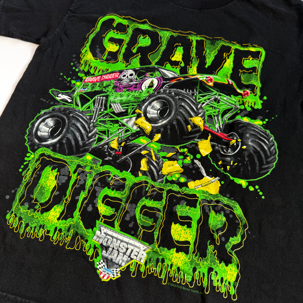 Grave Digger Monster Truck Tshirt - Size 7/8