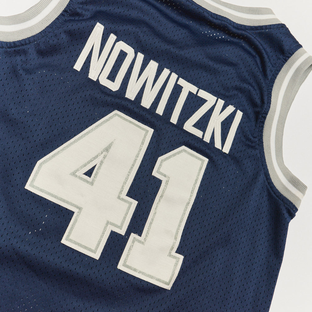 Nike Teams Nowitzki Jersey - Size 10