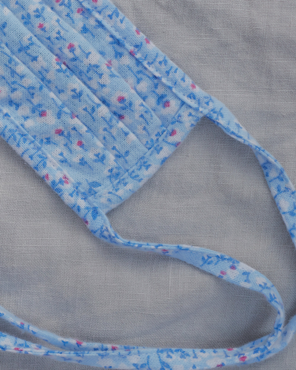 The Camp Face Mask in Blue Flowers