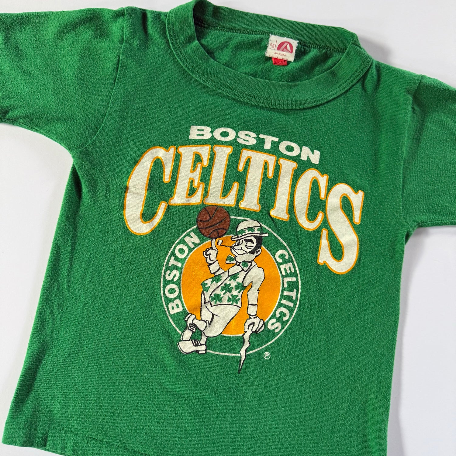 Boston Celtics T - Size 5/6