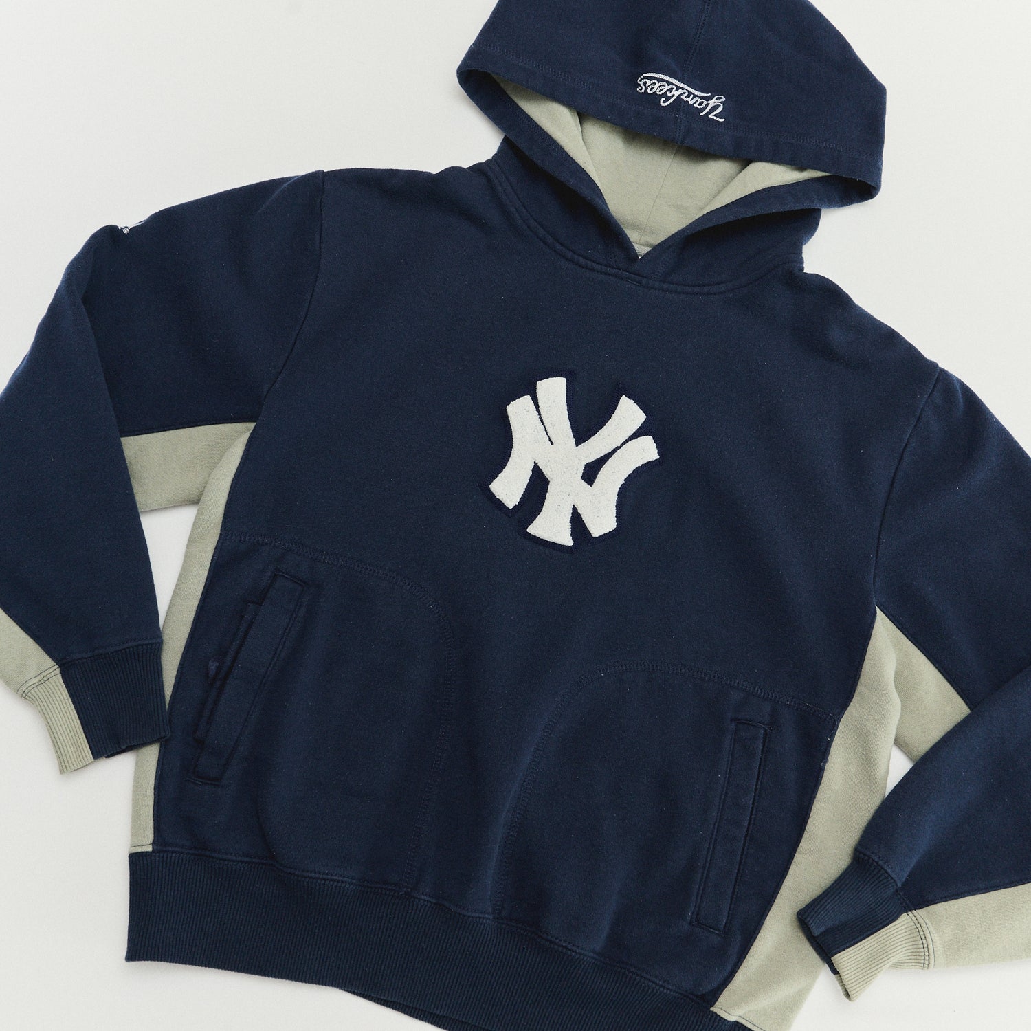 NY Yankees Hoodie - Size 6/8